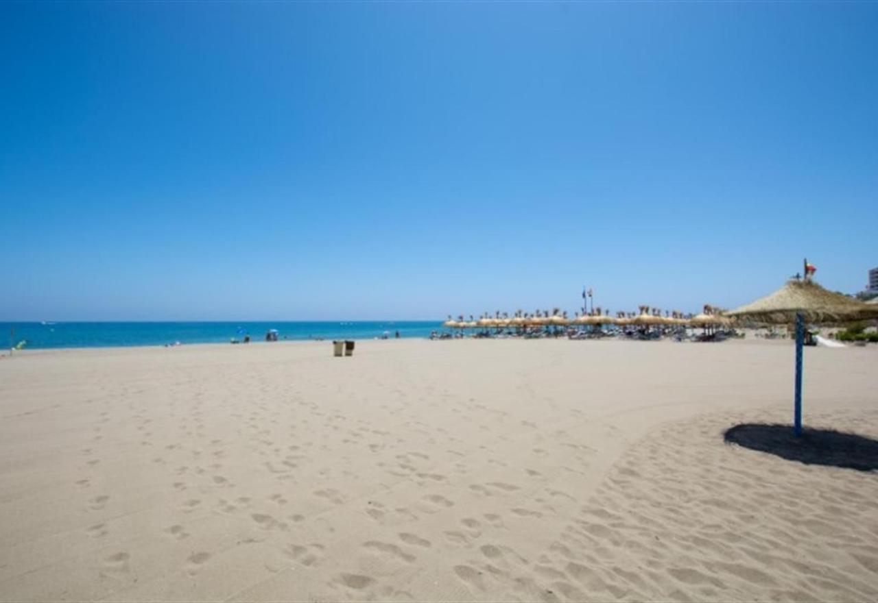 Beach Apartment Montemarcarihuela Torremolinos Exterior photo